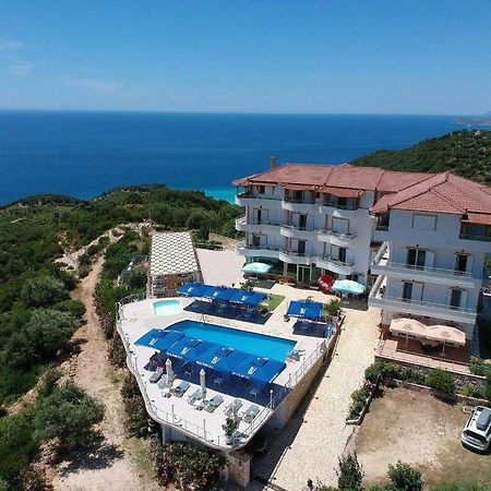 Hotel Vila Kafe Lukovë 외부 사진