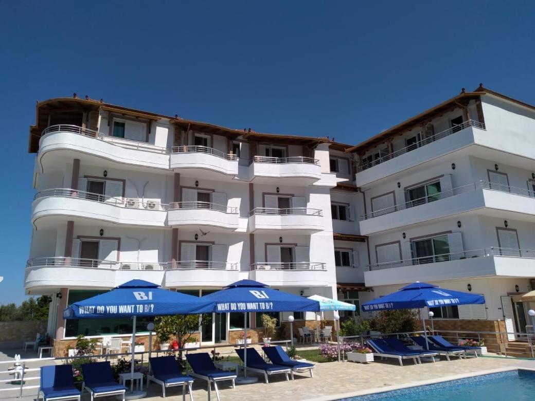 Hotel Vila Kafe Lukovë 외부 사진