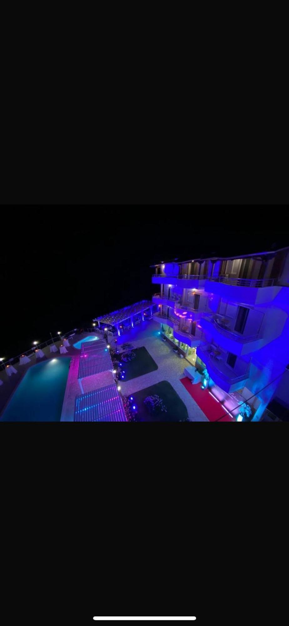 Hotel Vila Kafe Lukovë 외부 사진