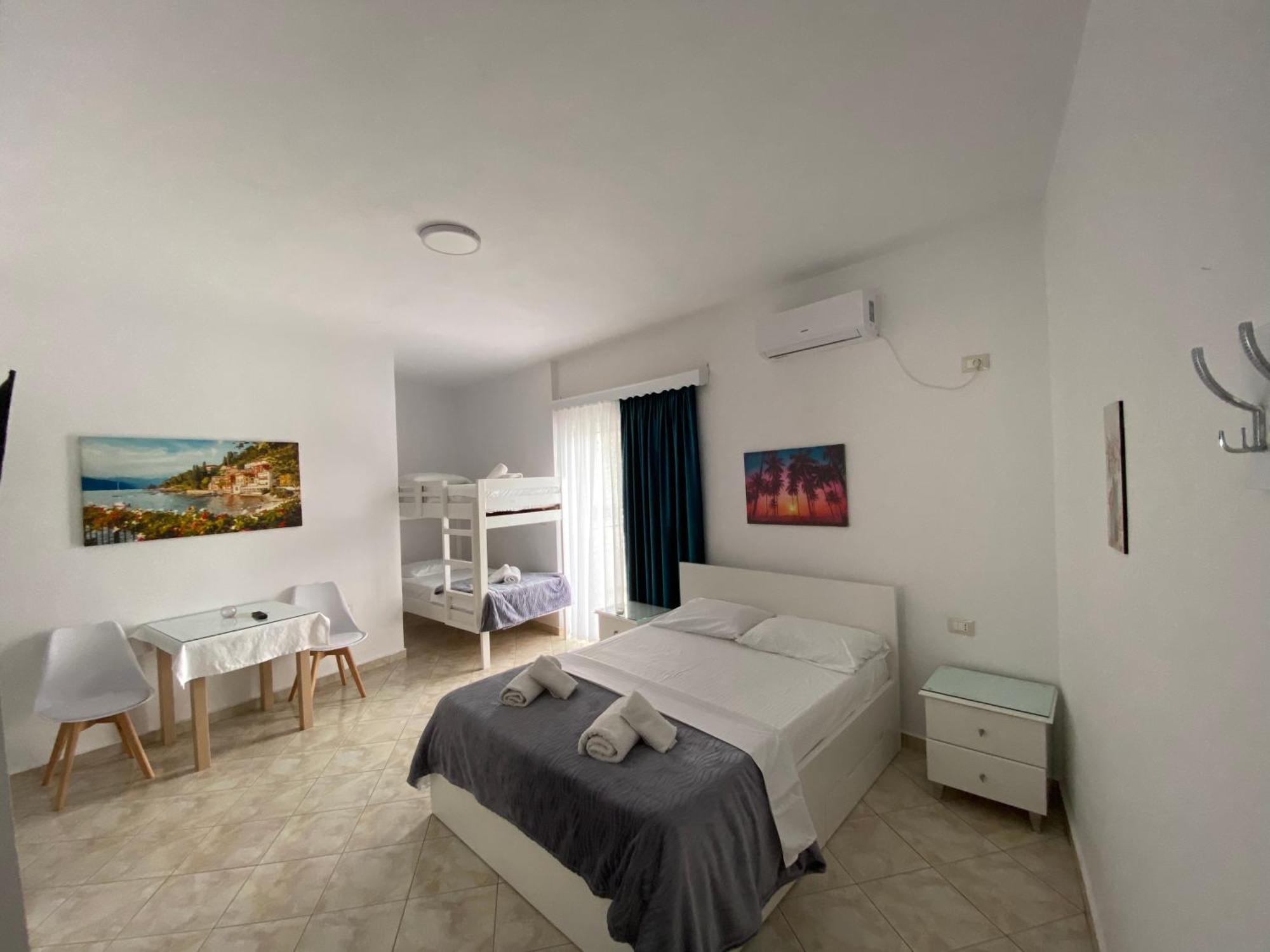 Hotel Vila Kafe Lukovë 외부 사진