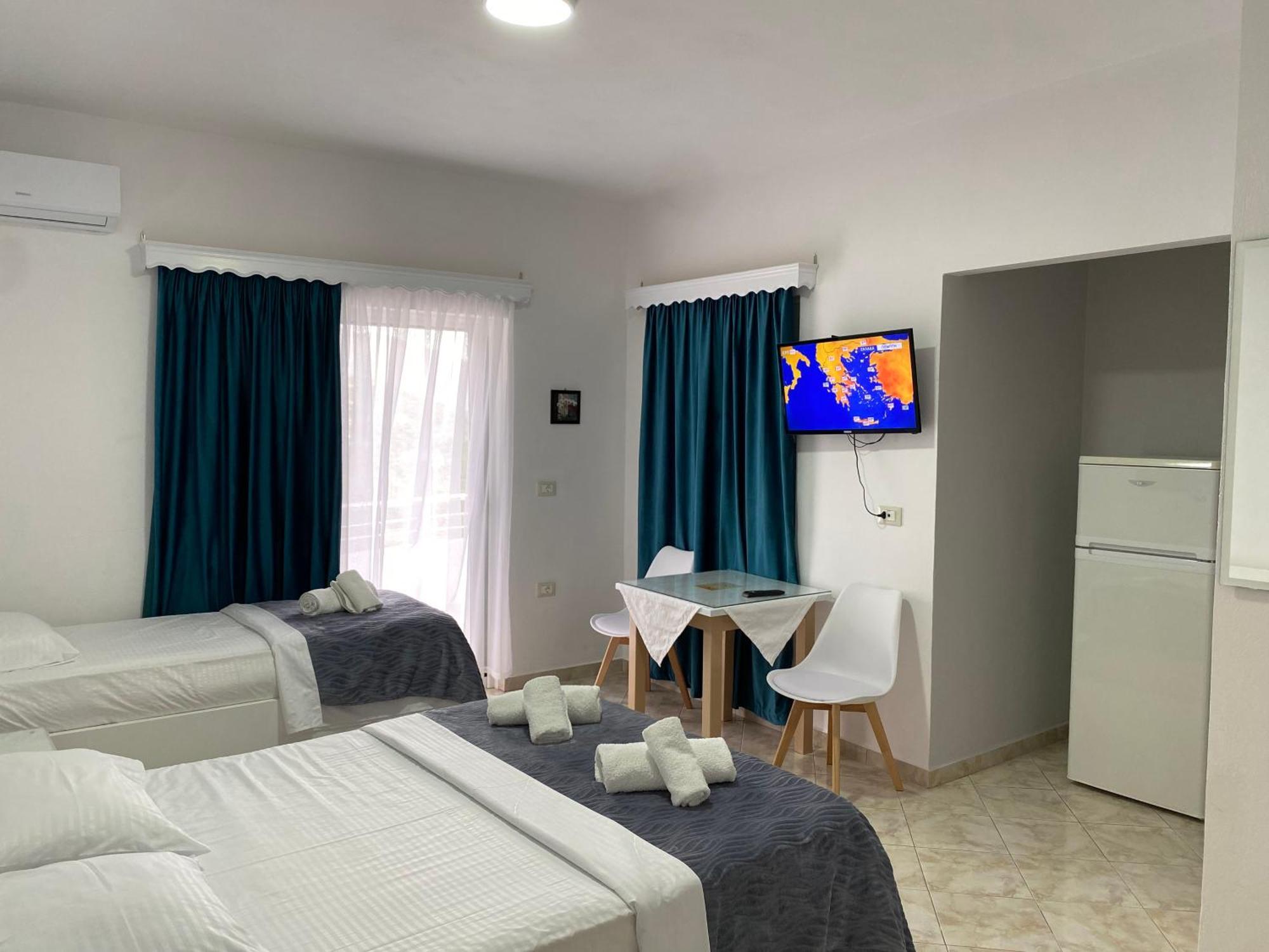 Hotel Vila Kafe Lukovë 외부 사진