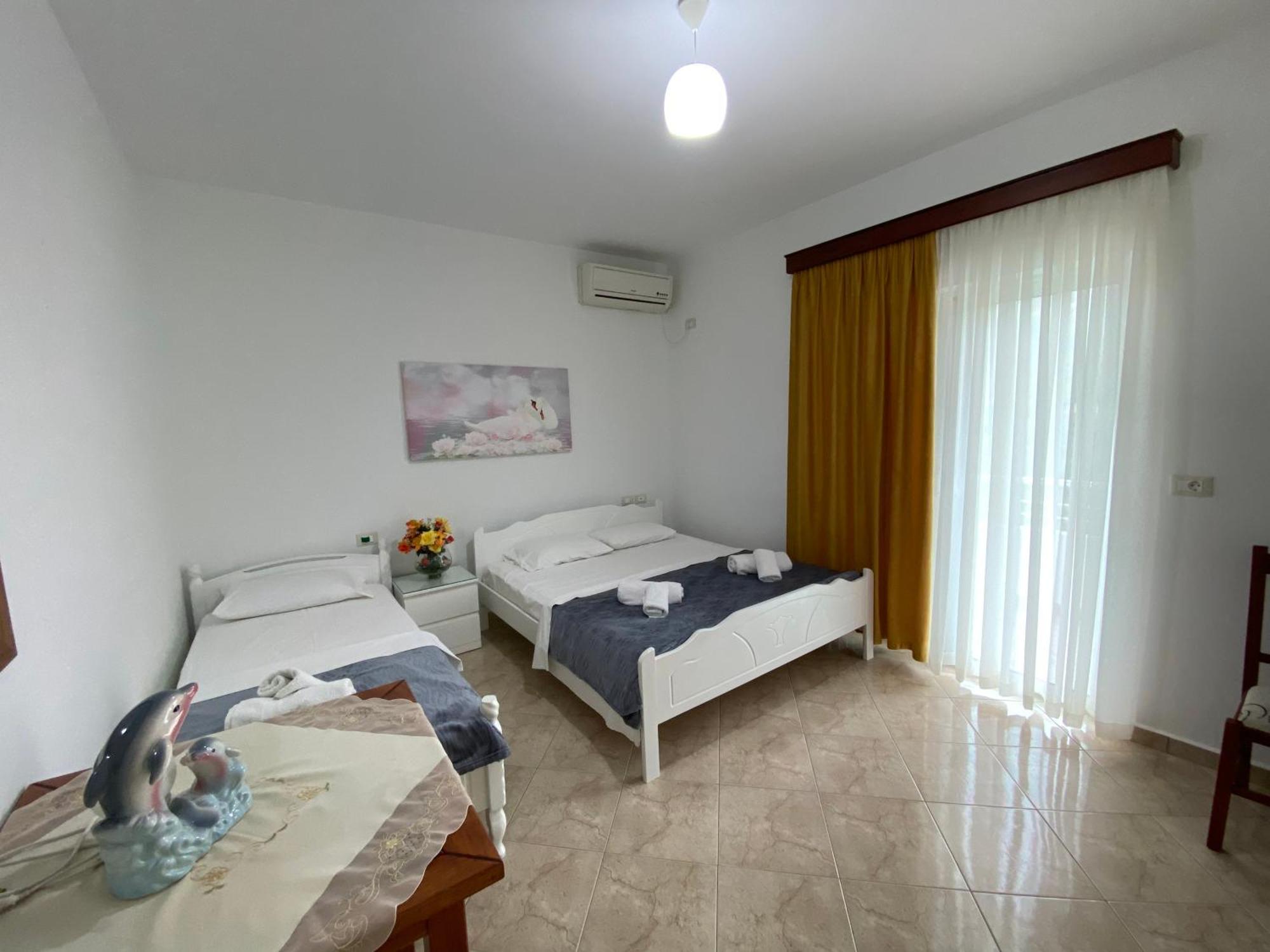Hotel Vila Kafe Lukovë 외부 사진