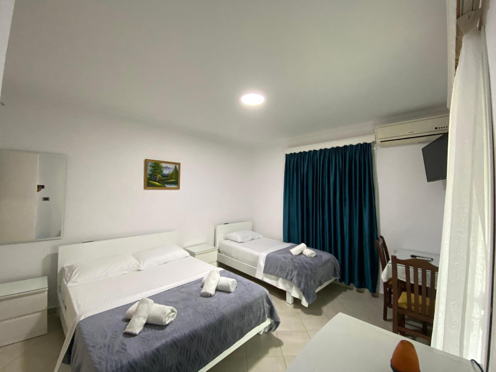 Hotel Vila Kafe Lukovë 외부 사진