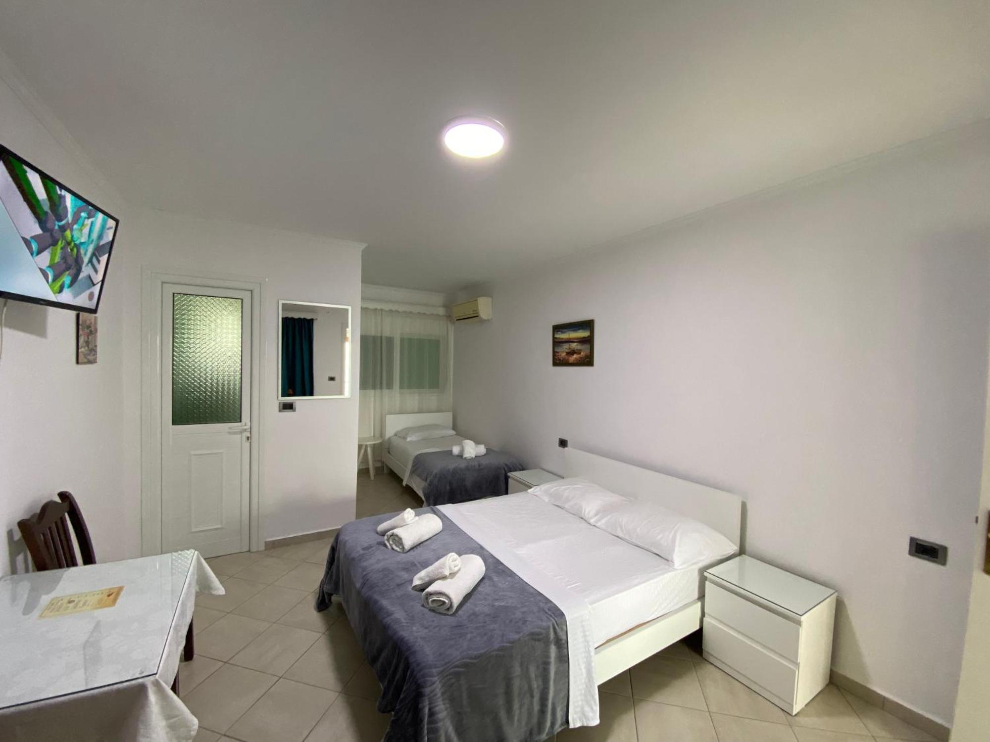 Hotel Vila Kafe Lukovë 외부 사진
