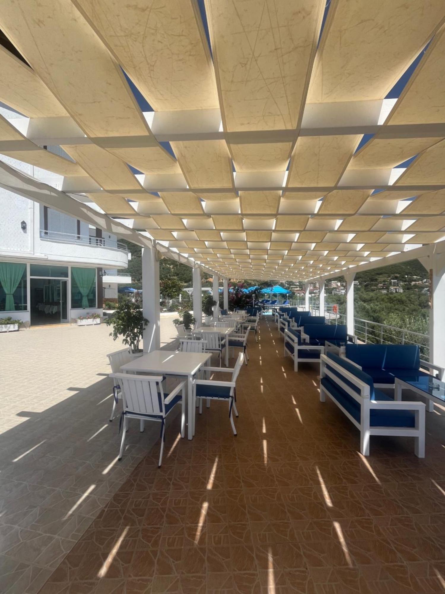 Hotel Vila Kafe Lukovë 외부 사진