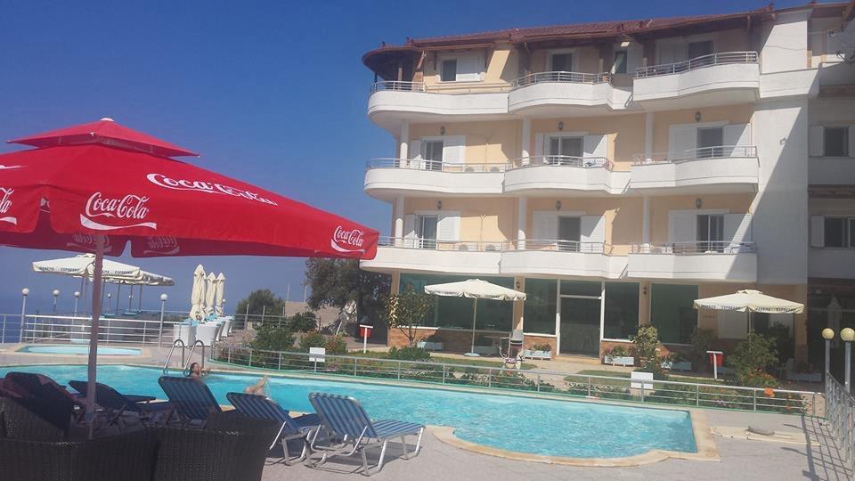 Hotel Vila Kafe Lukovë 외부 사진