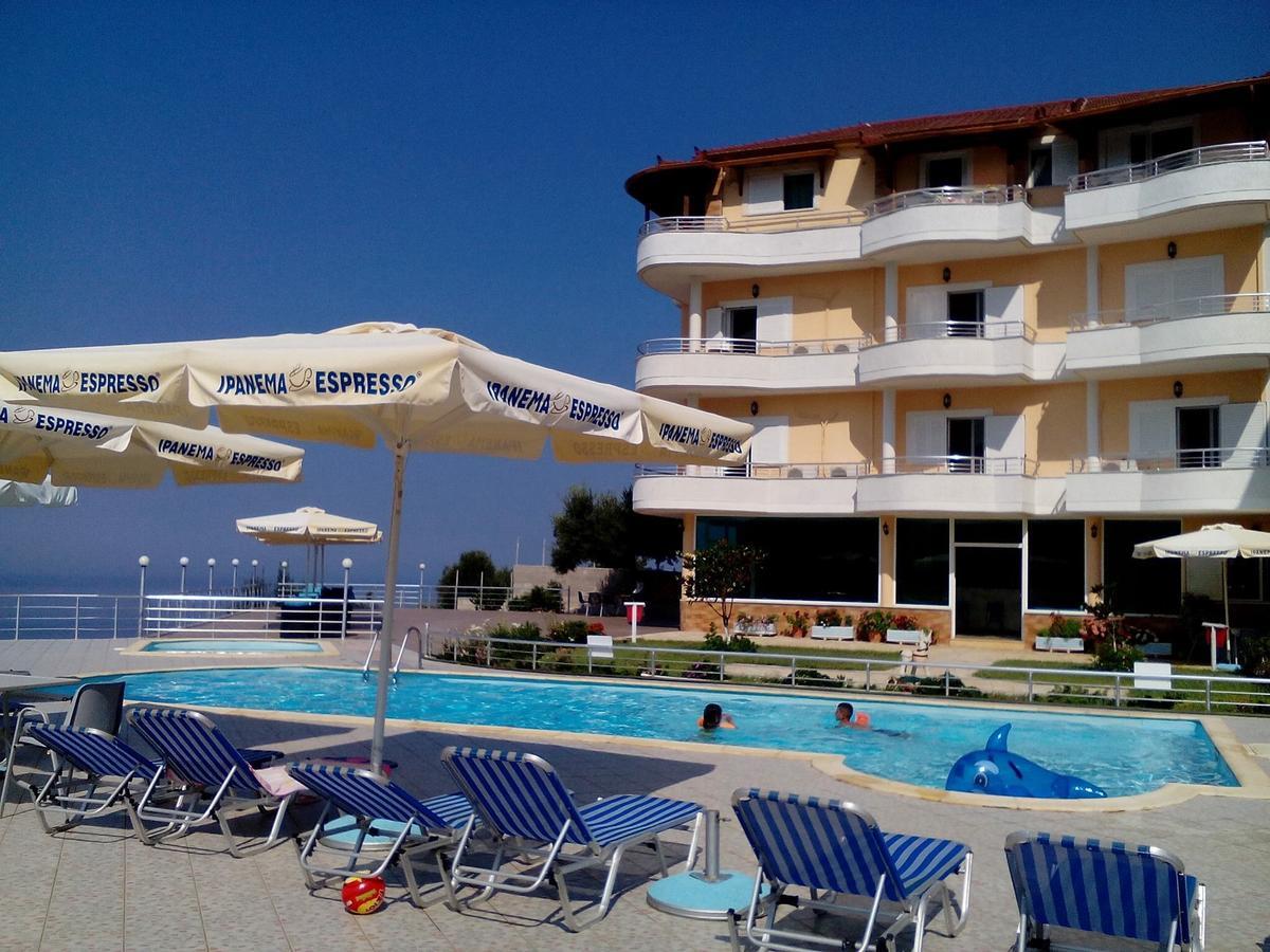 Hotel Vila Kafe Lukovë 외부 사진