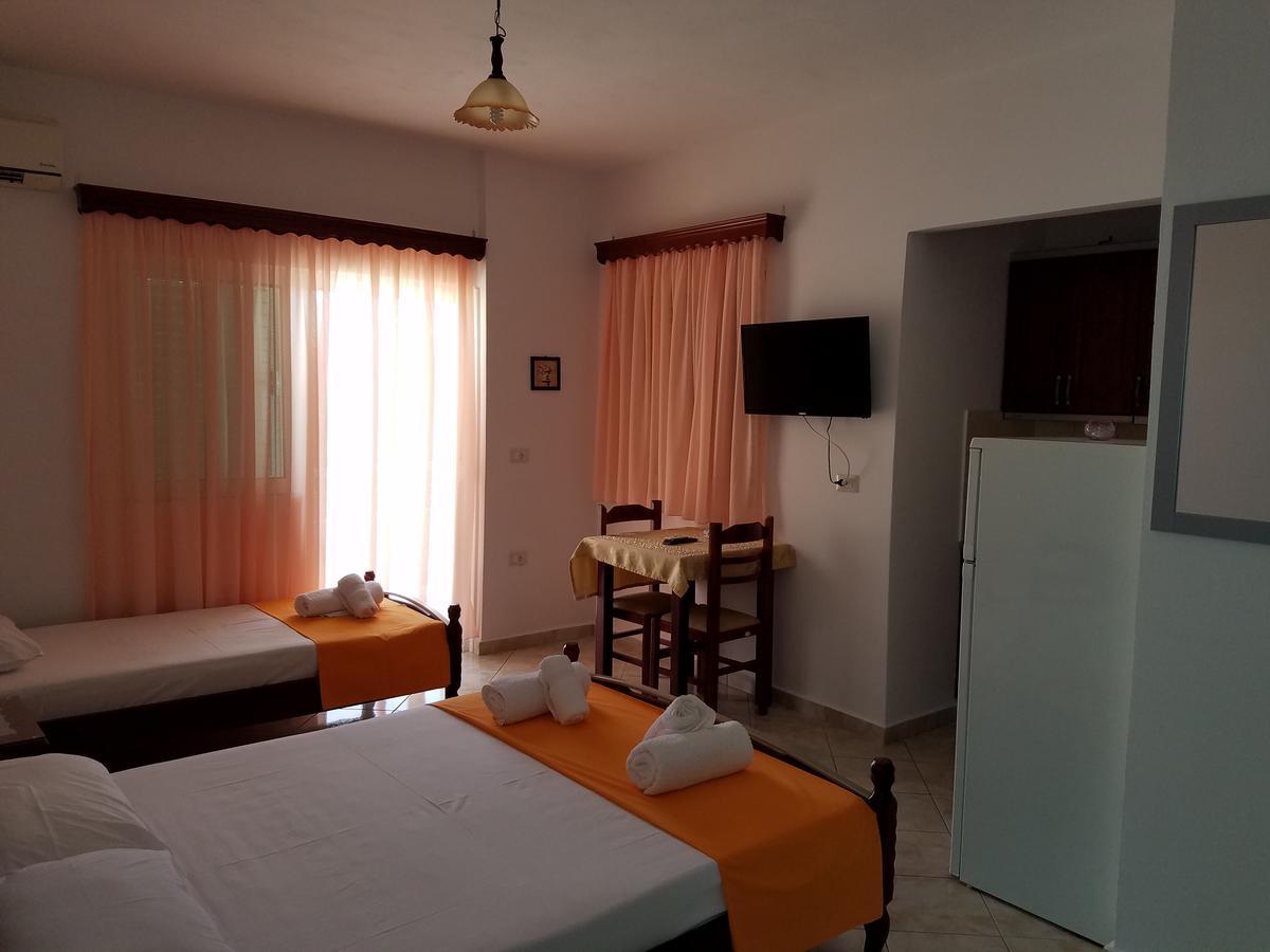 Hotel Vila Kafe Lukovë 외부 사진