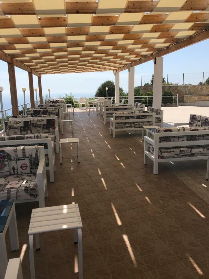 Hotel Vila Kafe Lukovë 외부 사진