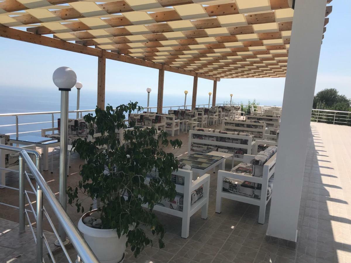 Hotel Vila Kafe Lukovë 외부 사진